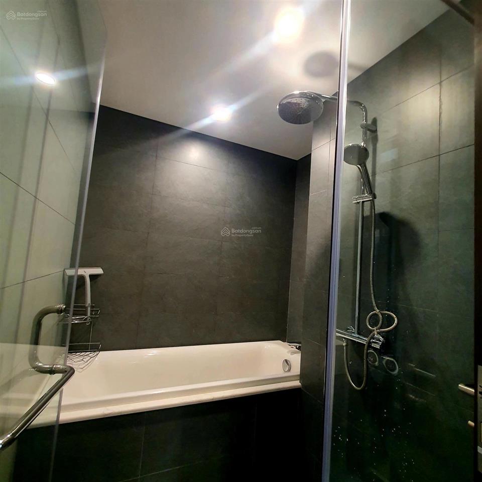 Cho thuê căn 3pn2wc, full nt luxury, view trực diện cv36ha, pháo hoa, sông, tầng cao mát cả ngày