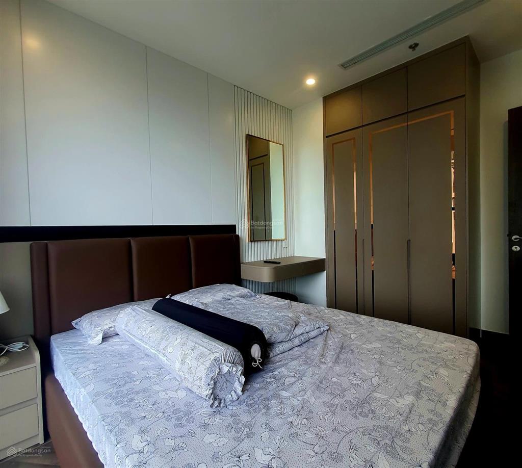 Cho thuê căn 3pn2wc, full nt luxury, view trực diện cv36ha, pháo hoa, sông, tầng cao mát cả ngày