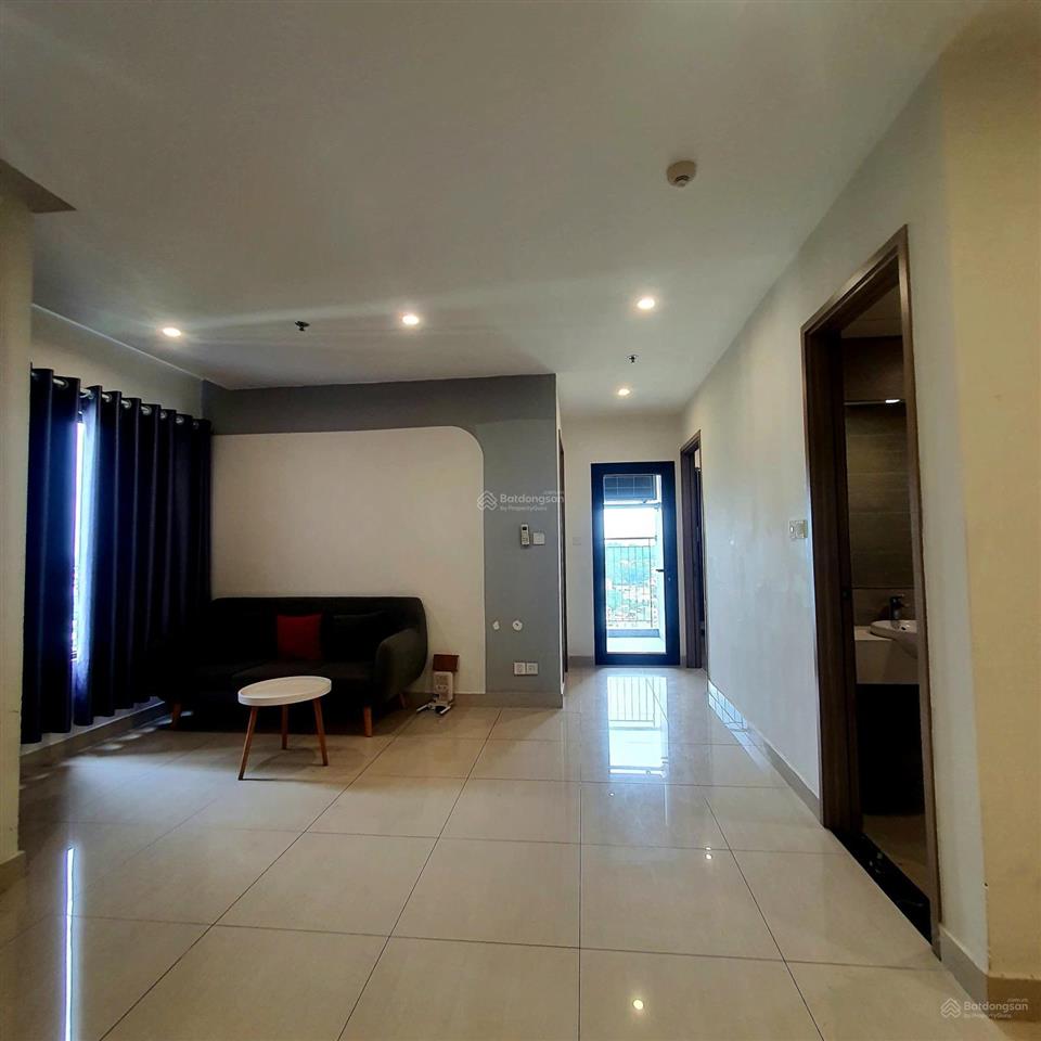 Bán 2pn + 1 (69m2) full nt, tầng trung view thoáng, sẵn sổ hồng, công chứng nhanh giá 3.2tỷ all in