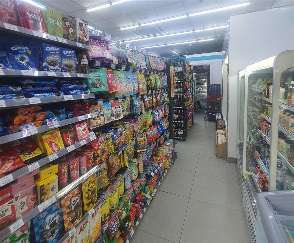 Bán shop glory kế vincom, mặt sảnh đường chính, gs25 thuê 780tr/năm, nhiều dư địa tăng giá