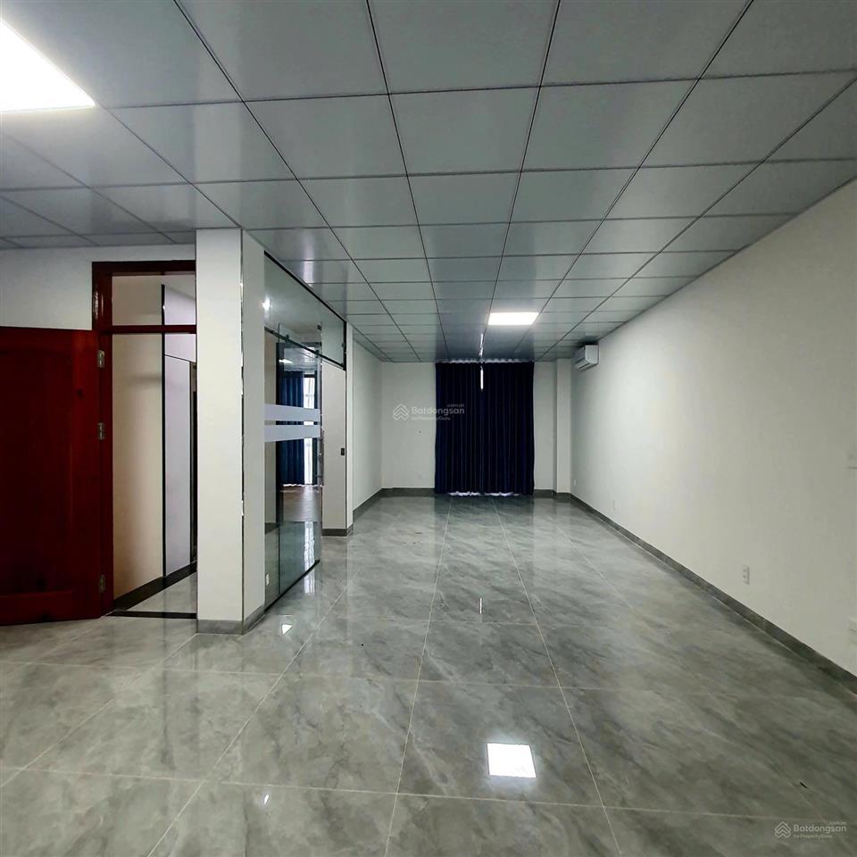 Cho thuê tòa 6 tầng mới đẹp, có tm, ml, bếp, 4 phòng  thích hợp ở, mở vp, trường lớp học, gym, spa
