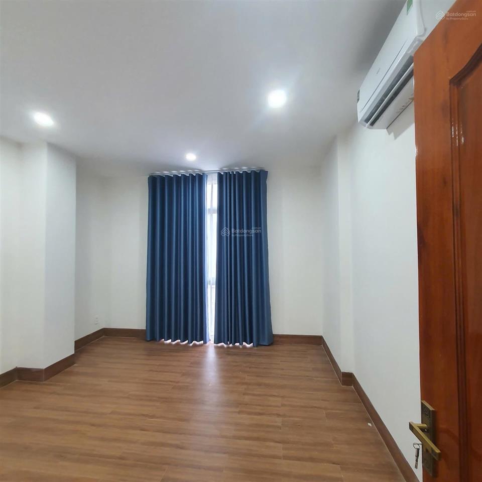 Cho thuê tòa 6 tầng mới đẹp, có tm, ml, bếp, 4 phòng  thích hợp ở, mở vp, trường lớp học, gym, spa