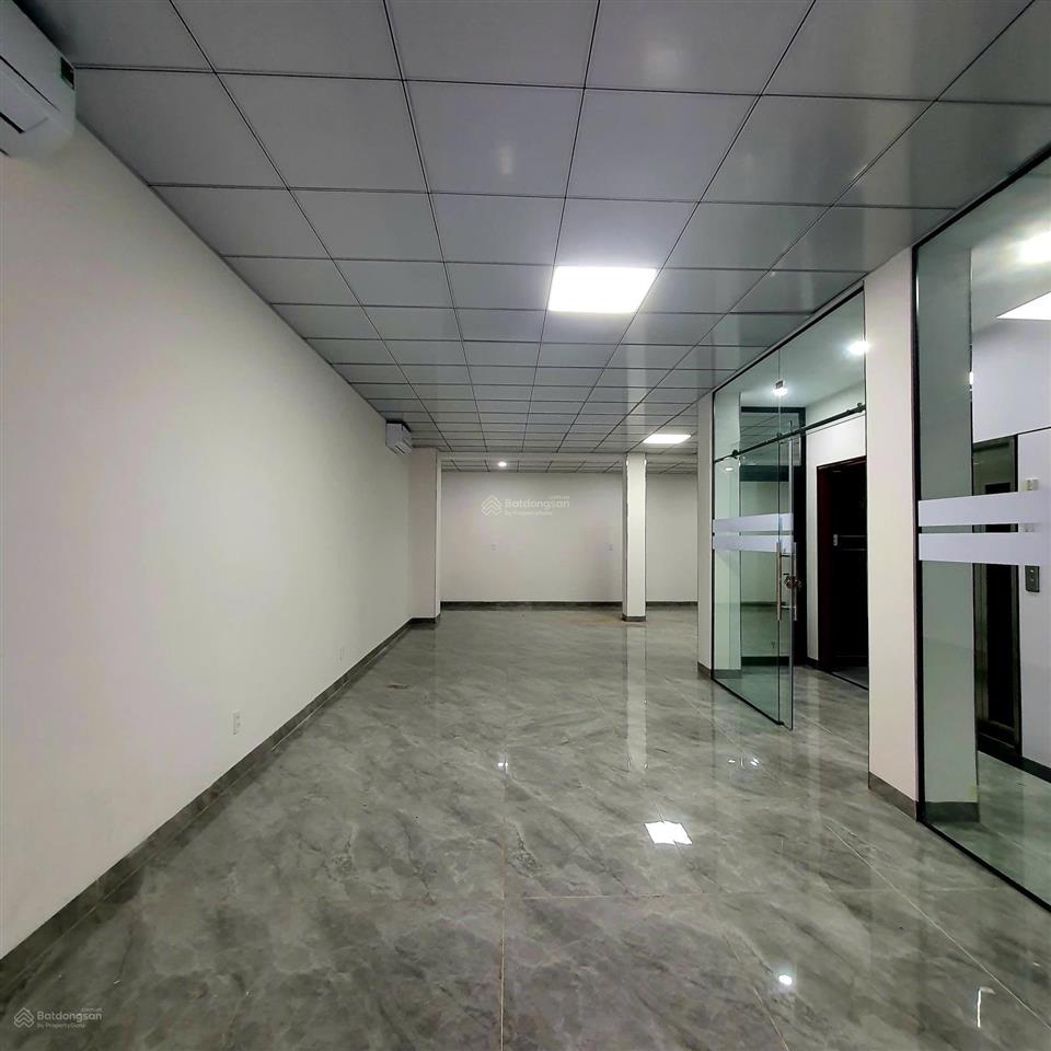 Cho thuê tòa 6 tầng mới đẹp, có tm, ml, bếp, 4 phòng  thích hợp ở, mở vp, trường lớp học, gym, spa