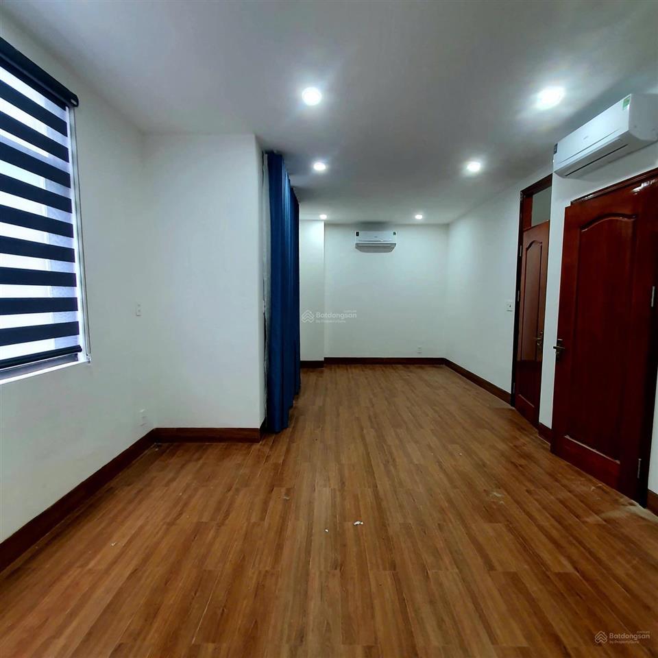 Cho thuê tòa vp 6 tầng mới đẹp, có tm, ml, bếp, 4 phòng  thích hợp ở, mở vp, trường học, gym, spa