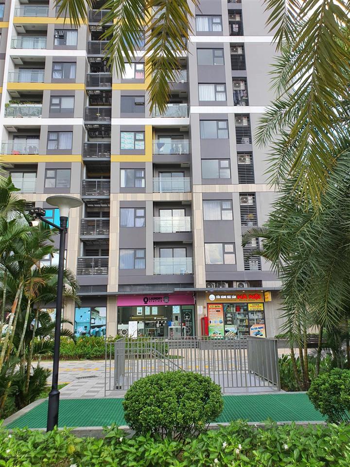 Shop trung tâm khu tropical, mt đường hoa giấy, kế sảnh + hồ bơi, dòng người cao của khu, giá tốt