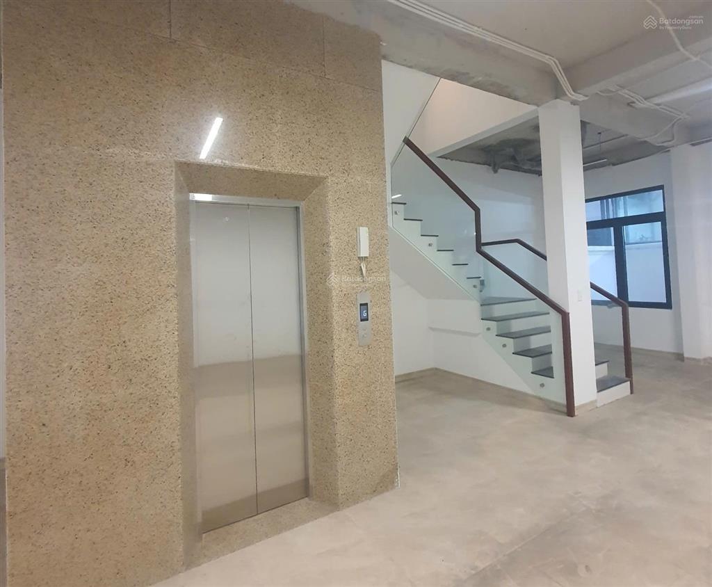 Np manhattan  dt 126m2(7x18), có thang máy  gần vincom, vinschool  vinhomes grand park