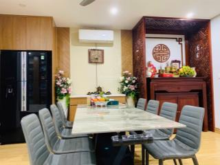 Chính chủ cần bán căn hộ 3pn no3t6 ngoại giao đoàn, view hồ tây và starlake