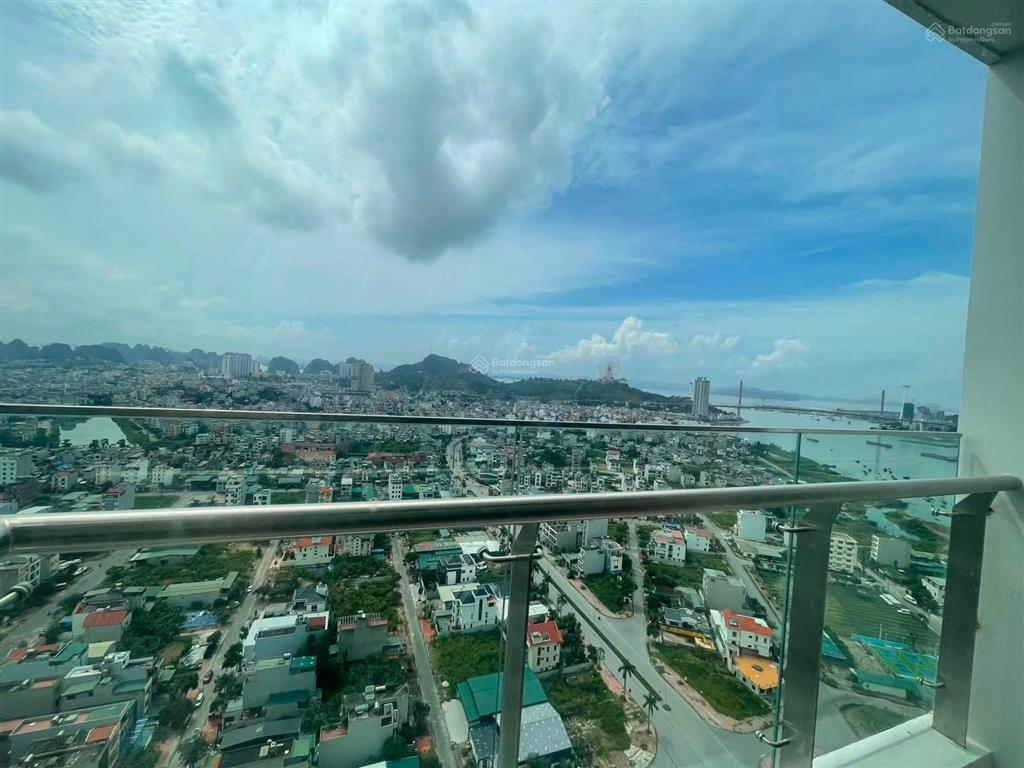 Bán căn hộ 73m2 view biển cửa lục dự án the ruby hạ long giá 2,5 tỷ  sdcc.  0978 826 ***