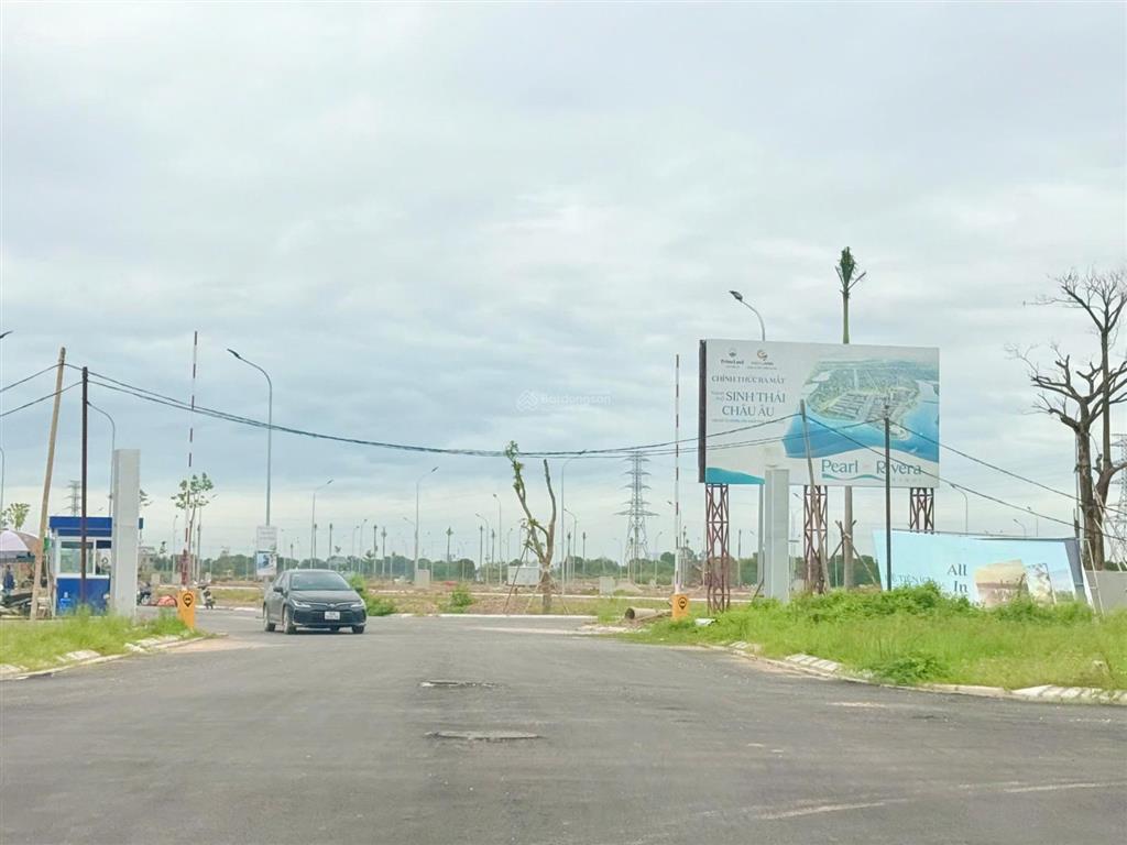 Chỉ 14 tỷ sở hữu ngay nhà mặt sông diện tích 120m2 xây dựng 4,5 tầng tại tiền phong, mê linh. sdcc