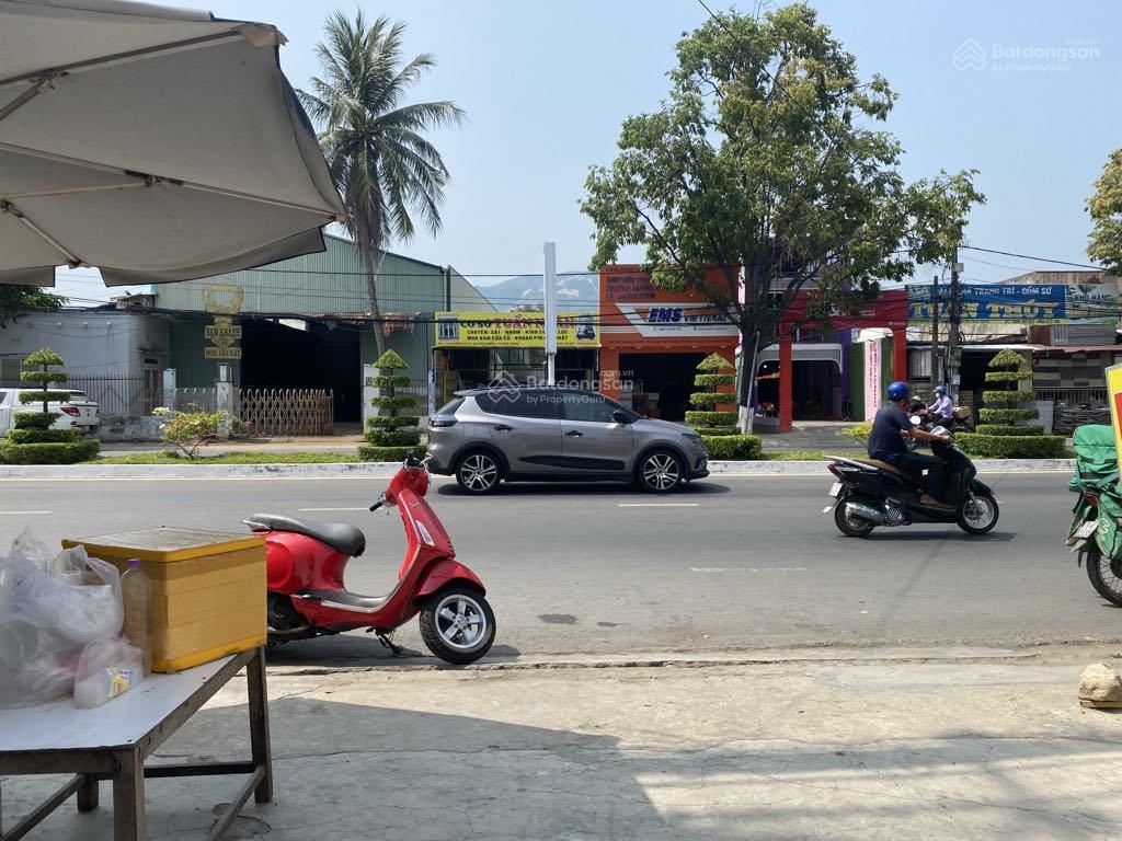 Bán nhà mặt tiền đường 23/10 bình cang,phường tây nha trang ,khánh hoà