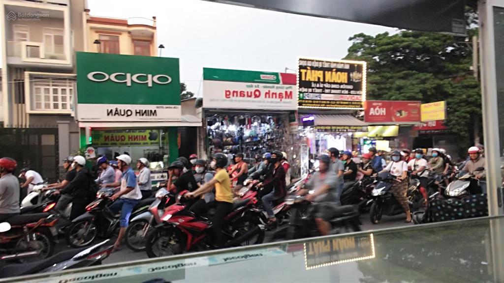 Cho thuê nguyên căn mặt tiền 7,4 m, dài 36 m, số 316 đường tô ký. đầy đủ các tiện ích xung quanh