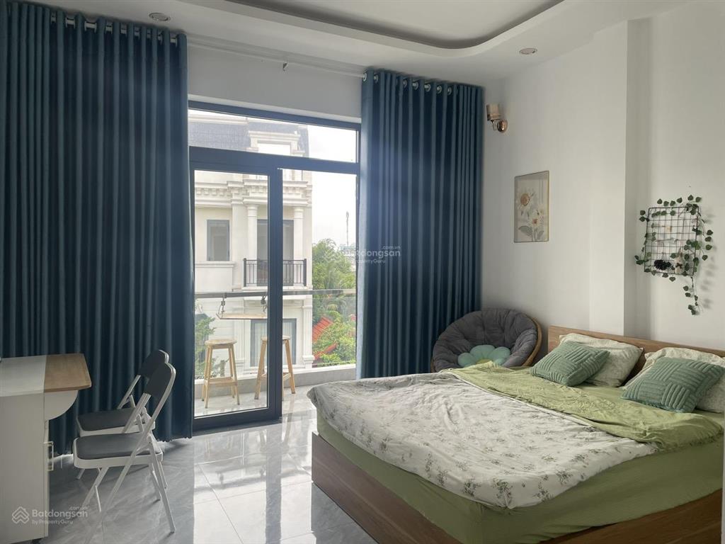 Cho thuê nhà nguyên căn 1 trệt + 2 lầu + 1 tum kdc lộc phát, thuận giao, bình dương