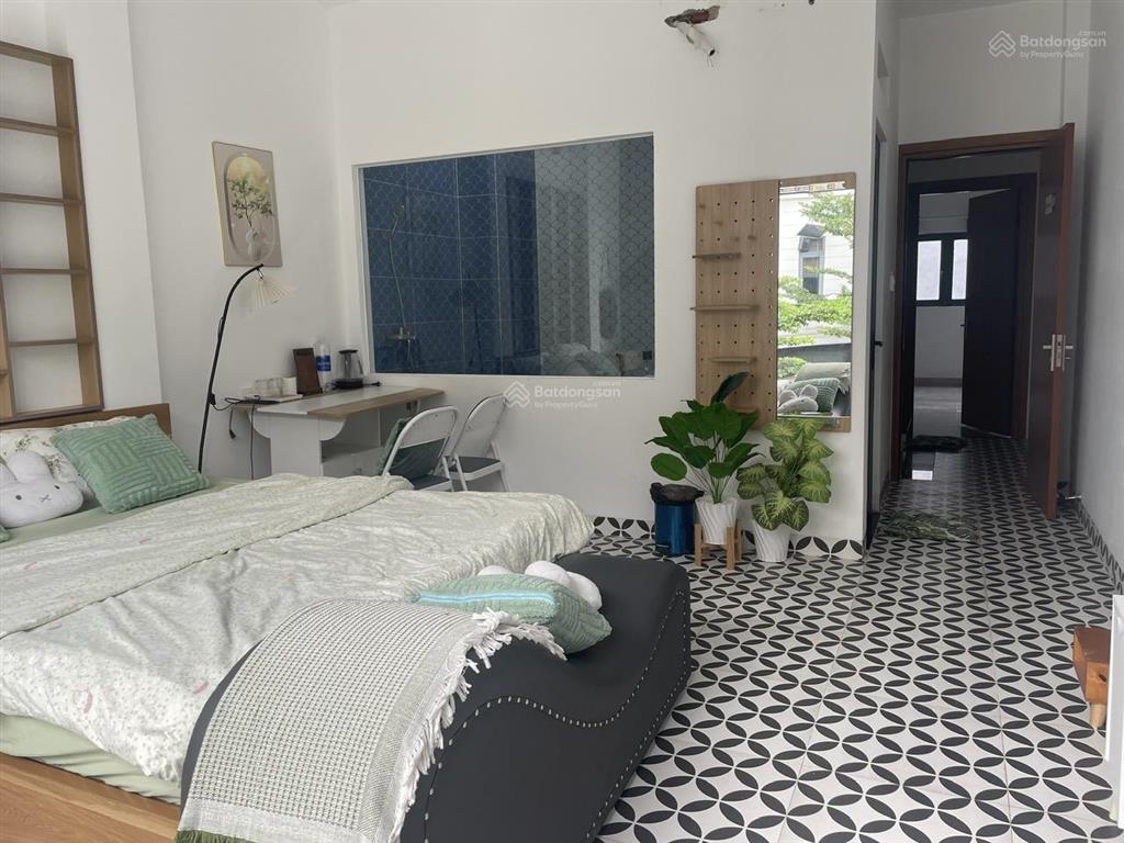 Cho thuê nhà nguyên căn 1 trệt + 2 lầu + 1 tum kdc lộc phát, thuận giao, bình dương