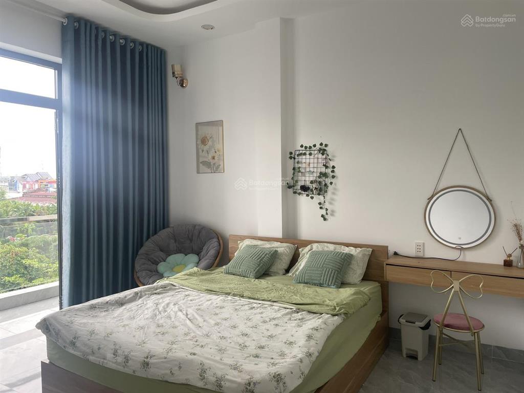 Cho thuê nhà nguyên căn 1 trệt + 2 lầu + 1 tum kdc lộc phát, thuận giao, bình dương