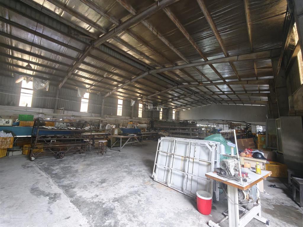 Xưởng ct diện tích 400m2 + 1000m2 ở chương mỹ