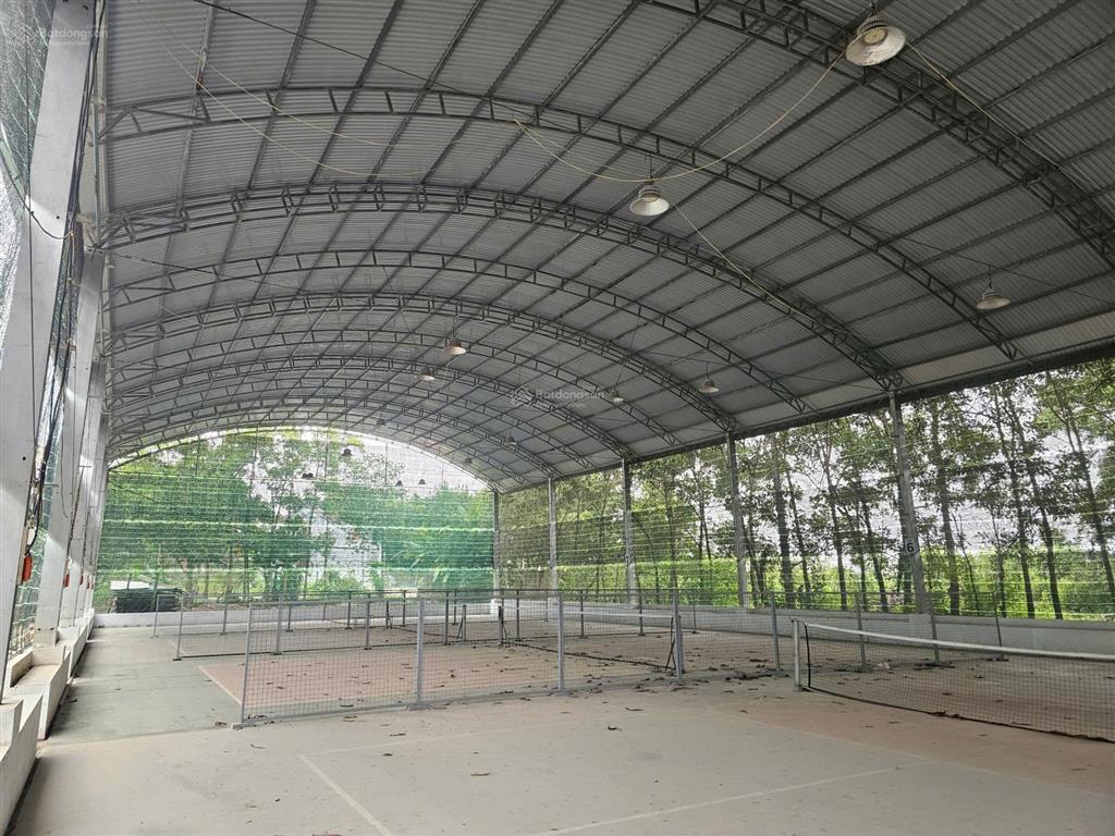 Cho thuê 1200m2 làm kho xưởng đồng thời là sân thể thao ở chương mỹ