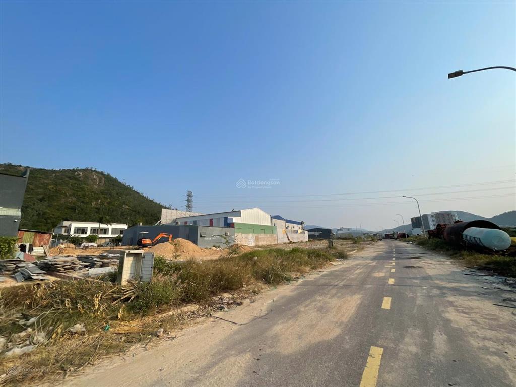 Bán lô đất khu mới long vân  100m2 ngang 5m  chỉ 2.3 tỷ