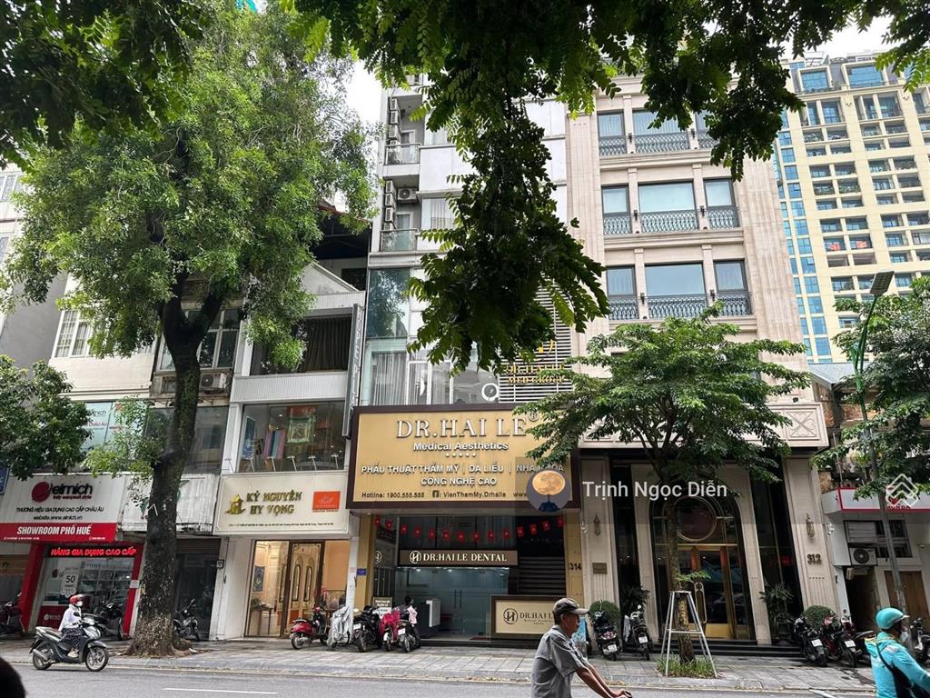 Giá tốt! cần bán nhà mặt phố huế