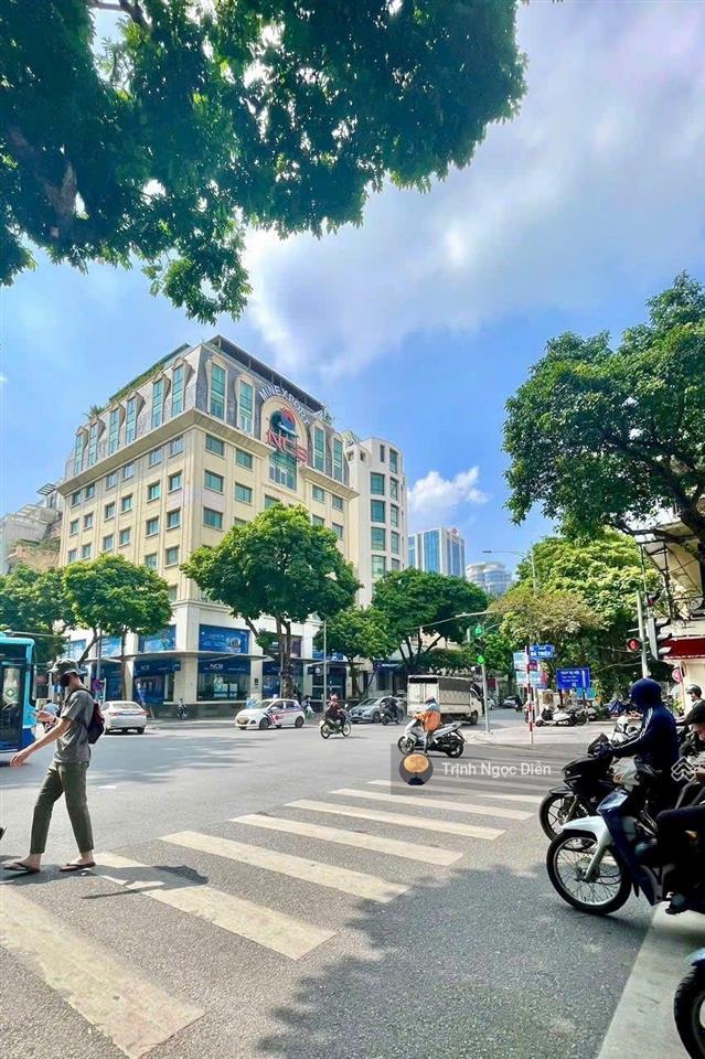 Giá tốt! cần bán nhà mặt phố huế