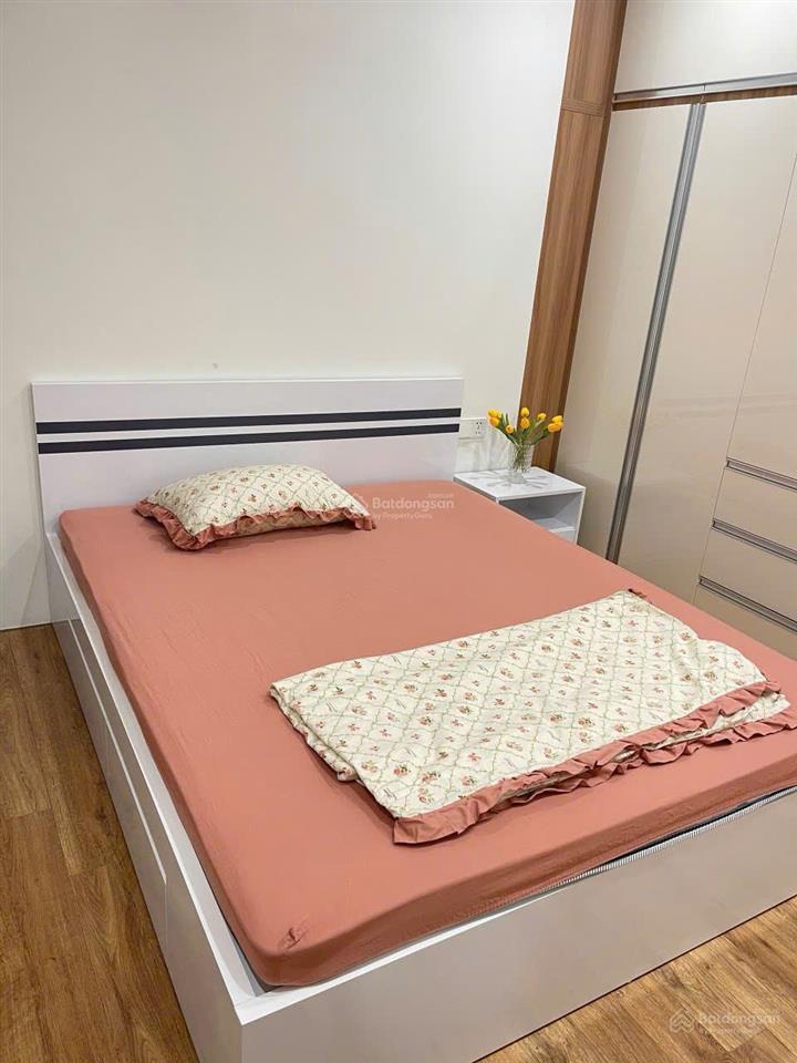 Gấp bán căn hộ 2 ngủ 72m2 tầng 18 chung cư five star kim giang  sổ đỏ không vay bank, nhà đẹp mát
