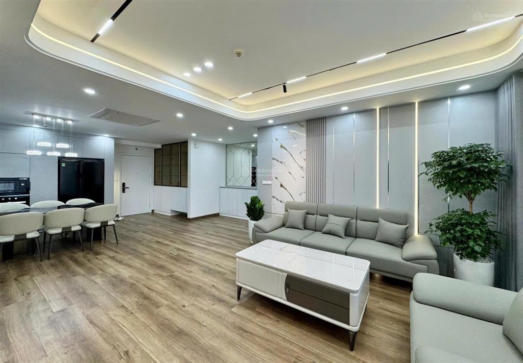Chính chủ bán căn hộ 2 ngủ vip nhất chung cư five star kim giang, căn 83m2 hướng nam, tầng 20
