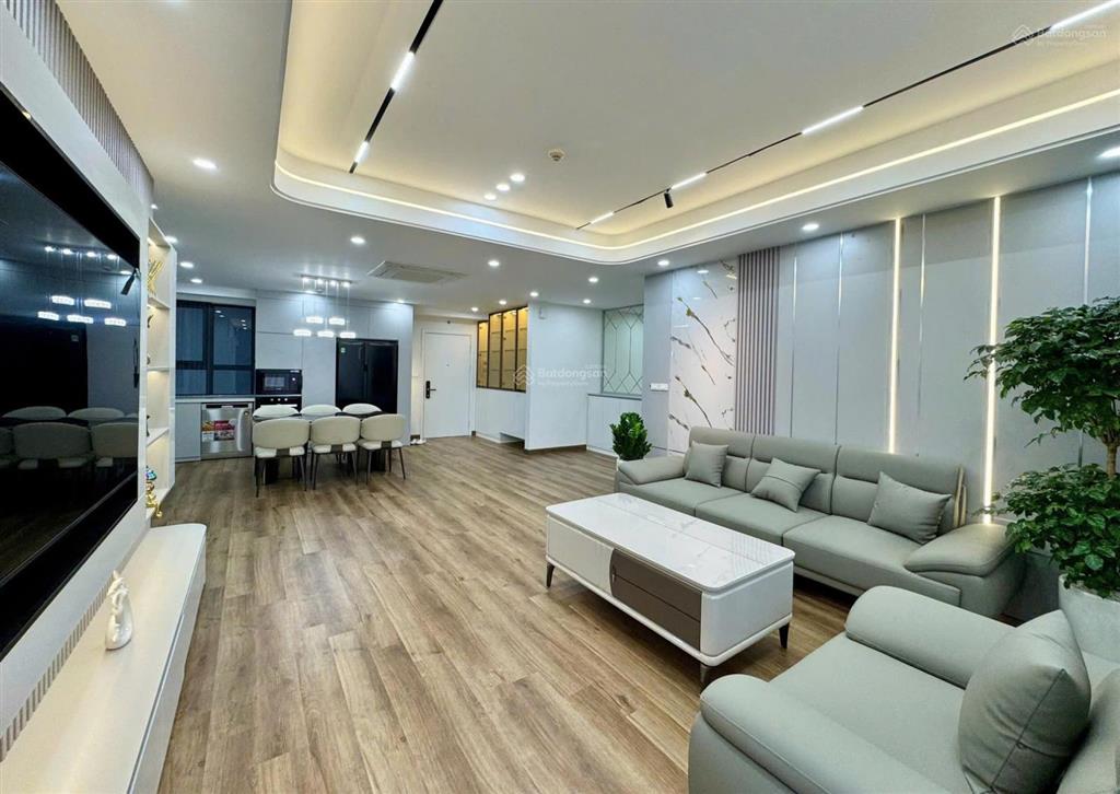 Chính chủ bán căn hộ 2 ngủ vip nhất chung cư five star kim giang, căn 83m2 hướng nam, tầng 20