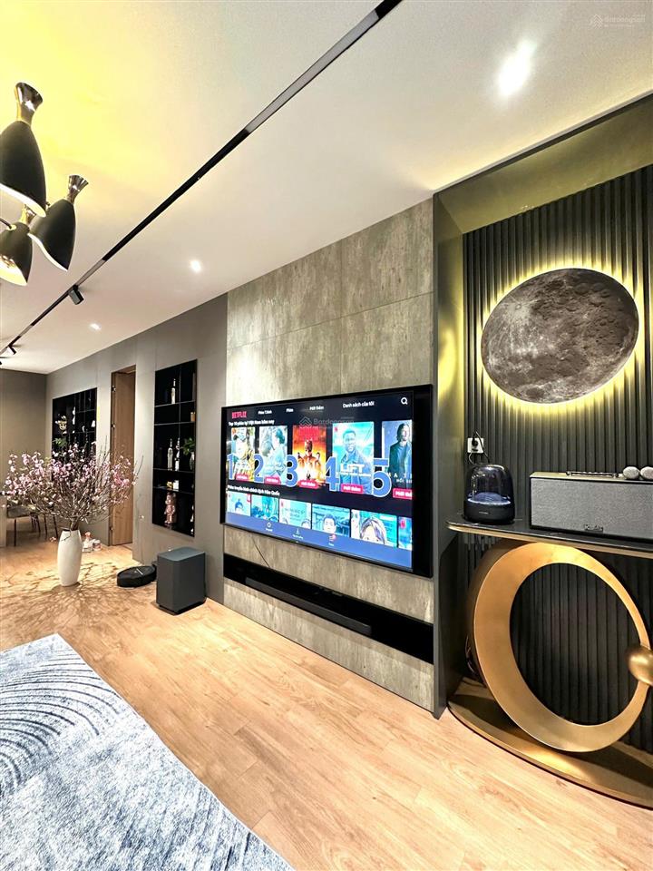 Chủ nhà gấp lắm rồi. bán căn hộ đẹp xuất sắc tại thanh xuân complex, giá chỉ 8,6 tỷ, 90m2, full nt