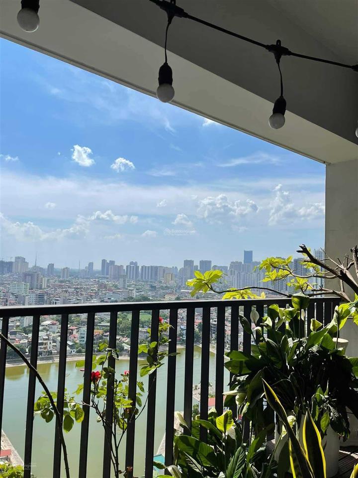 Chính chủ bán căn hộ 2pn đẹp nhất chung cư five star kim giang, tầng 18 view hồ, đã mua slot ô tô