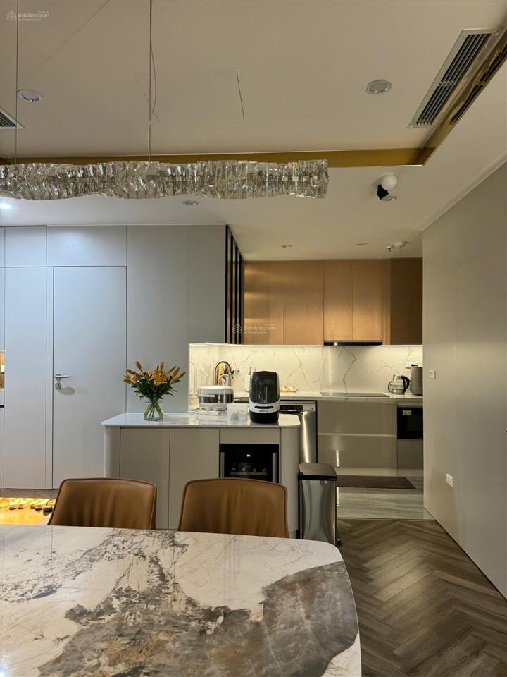 Bán gấp! bán gấp! căn 2 ngủ, 75m2, tầng 16, chung cư 90 nguyễn tuân, nt đẹp, có slot ô tô, sẵn sổ