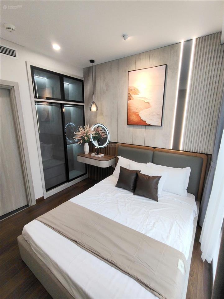 Rất hiếm. căn hộ 55m², 2 ngủ, có ban công, chung cư eco green giá chỉ 4 tỷ đầy đủ nội thất, sổ đỏ