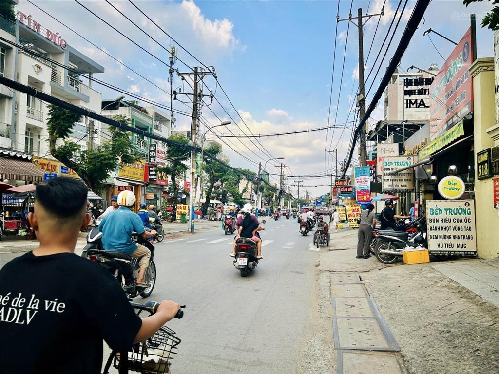 Siêu hiếm. tòa nhà hầm+ 7 tầng mặt tiền đường nguyễn duy trinh giá chỉ 78 tỷ tl. hđt 200tr/tháng