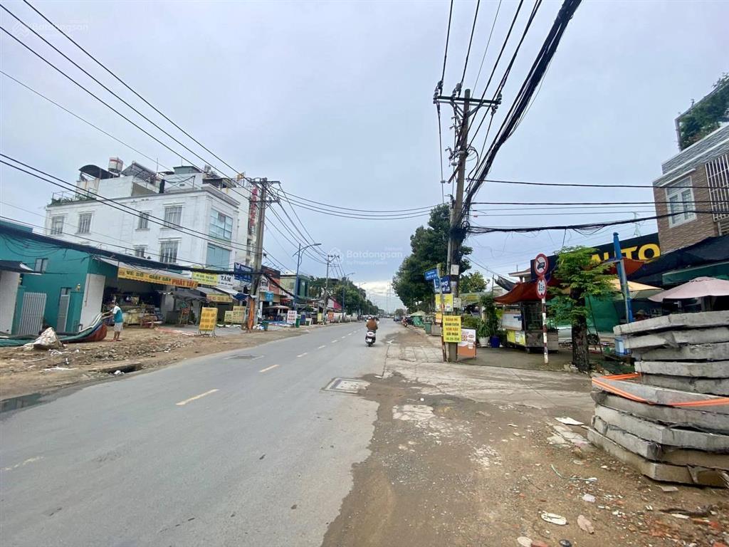 Chủ thiện chí bán lô đất 2 mặt tiền đường nguyễn thị định. 102m2 giá chỉ 21,8 tỷ. ctxd hầm + 7 tầng