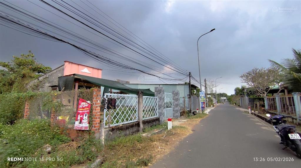 Bán đất mặt tiền tặng kèm nhà diện tích 350m2 tại kdc suối nghệ, châu đức chỉ 3,2 tỷ