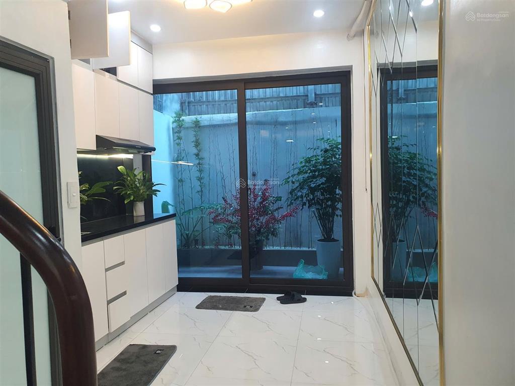 Hơn 7 tỷ  nhà đẹp đống đa! 5 phòng ngủ