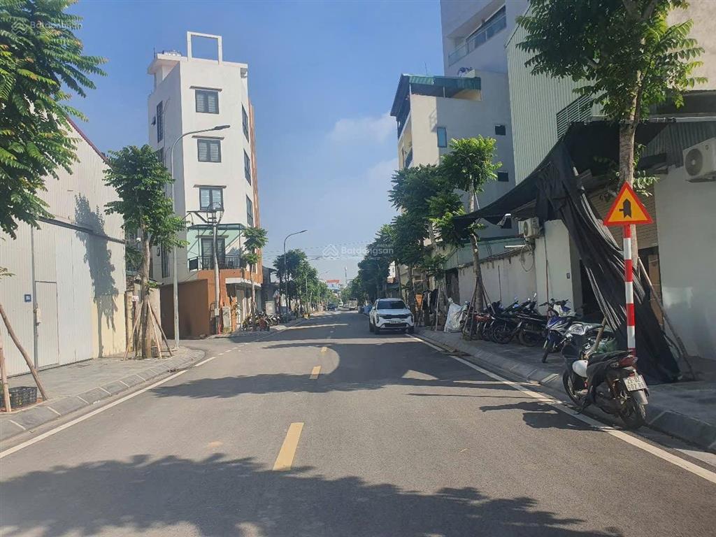 Hiếm nhất long biên  cạnh mặt phố