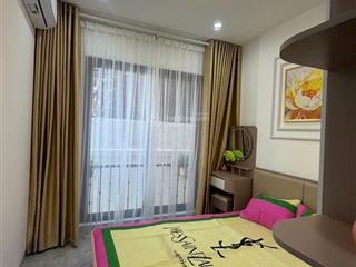 Nhà đẹp hai bà trưng! gần khu bách  kinh  xây! 6 tầng, 8 phòng cho thuê 25tr/th