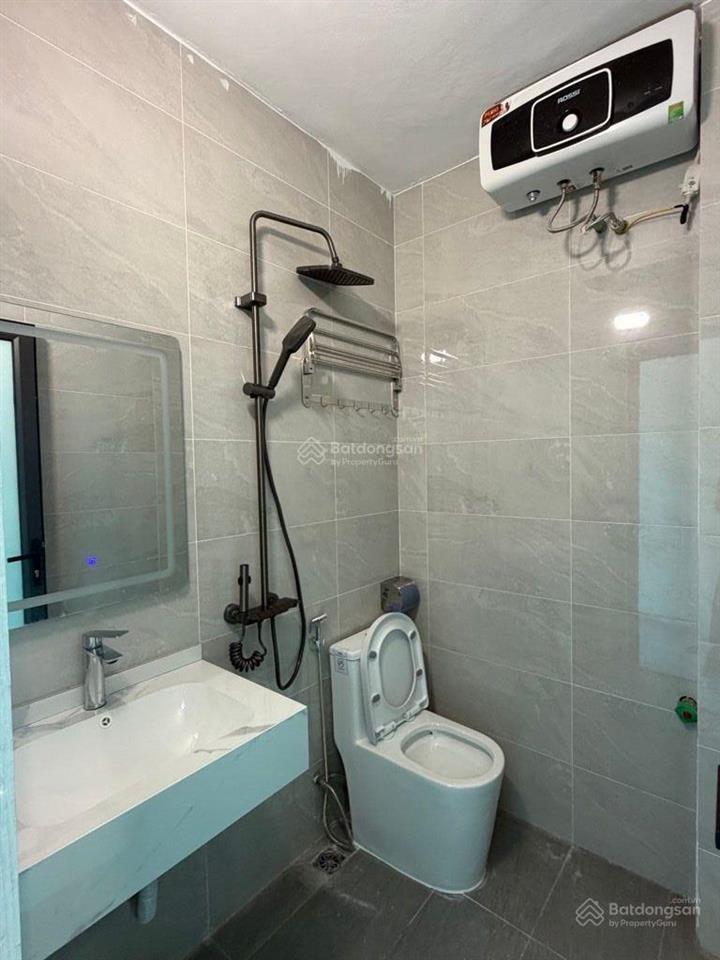 Nhà đẹp hai bà trưng! gần khu bách  kinh  xây! 6 tầng, 8 phòng cho thuê 25tr/th
