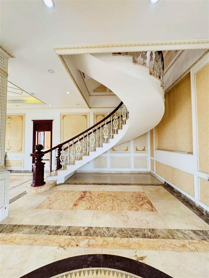 Chính chủ bán biệt thự sân vườn 732m2 đường hà huy giáp, phường an phú đông, quận 12, tp.hcm
