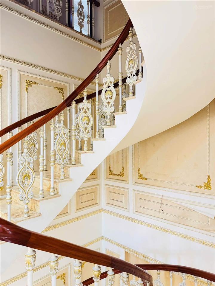 Chính chủ bán biệt thự sân vườn 732m2 đường hà huy giáp, phường an phú đông, quận 12, tp.hcm