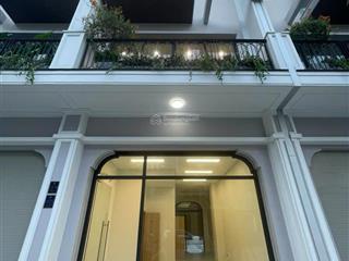 Cho thuê nguyên căn liền kề tại khu đô thị the manor central park giá cực rẻ