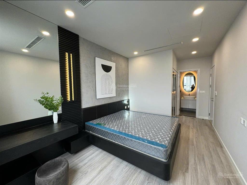 Rẻ vô địch bán căn hộ 3 ngủ cực hiếm tại brg lê văn lương