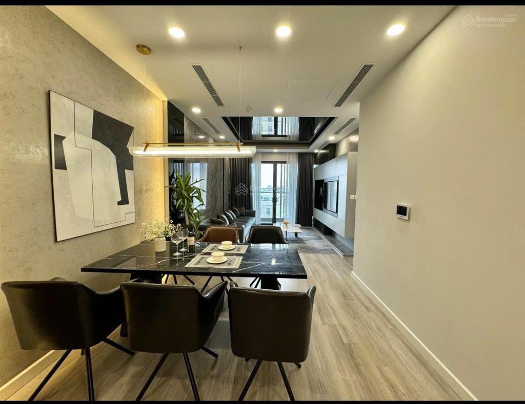 Rẻ vô địch bán căn hộ 3 ngủ cực hiếm tại brg lê văn lương