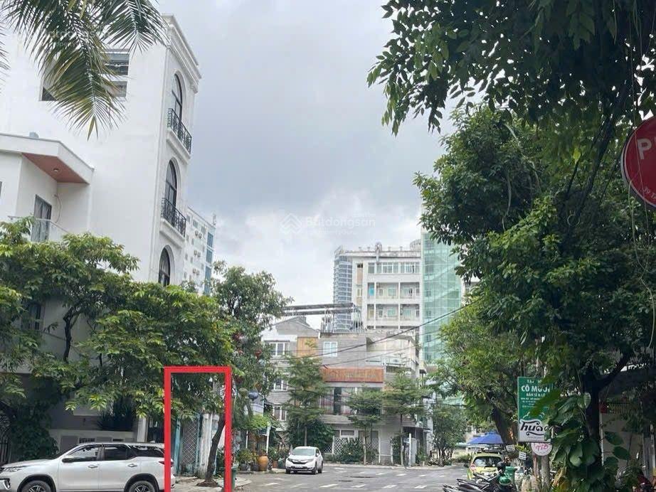 Bán nhà tạ mỹ duật. đường 10m5