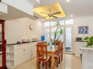 Bán nhà 4 tầng, mặt tiền lê thước