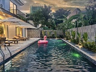 Bán biệt thự 4 tầng mt bà huyện thanh quan. dt355m2