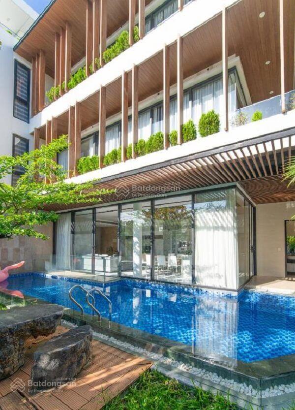 Cho thuê villa 4 tầng. hồ bơi, gần nguyễn văn linh