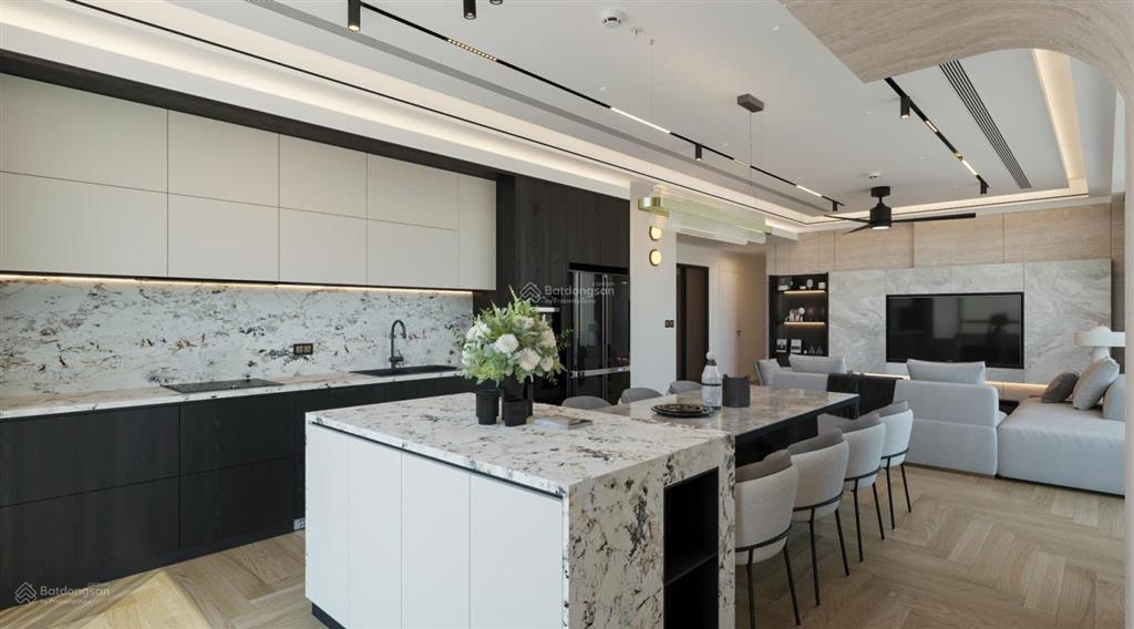 Cần bán căn 3 p ngủ 161m2, dễ xem nhà, tầng cao view lotte hồ tây và công viên ciputra bao giá tốt