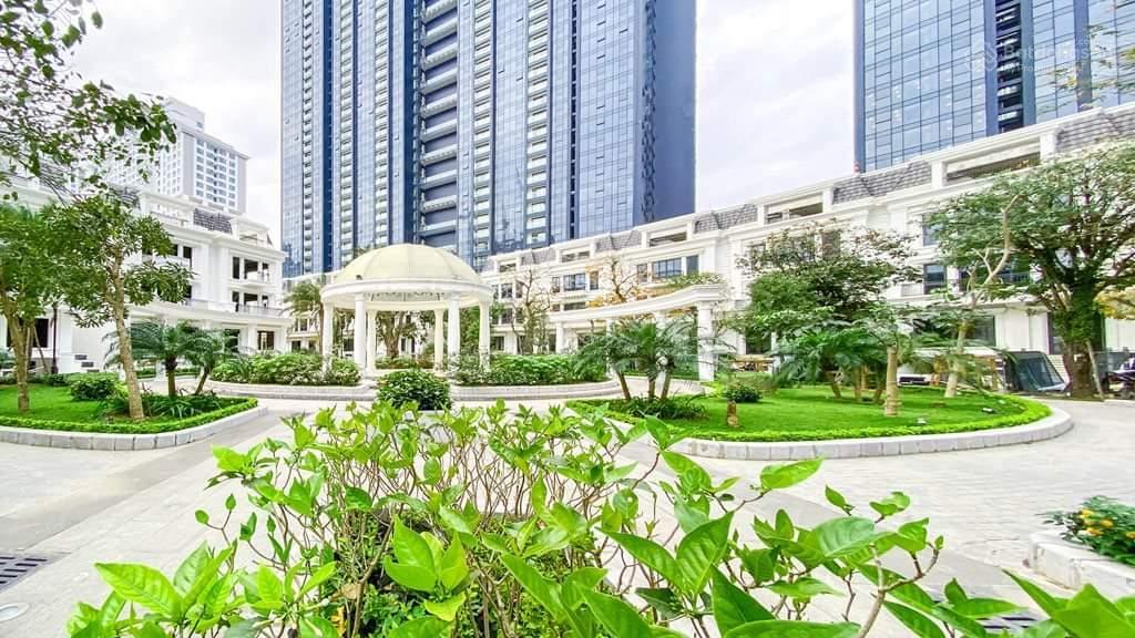 Cho thuê shop khối đế mới nguyên 75m2 tầng 2 sunshine city văn phòng hoặc kinh doanh nhận nhà luôn