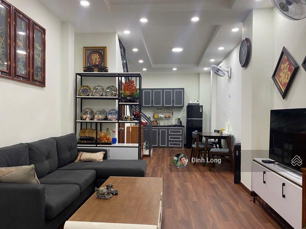 Nhà đẹp quận 10, cách 2 căn ra mt ngô quyền, giá 6 tỷ 5