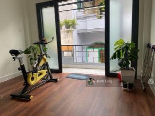 Nhà đẹp quận 10, cách 2 căn ra mt ngô quyền, giá 6 tỷ 5